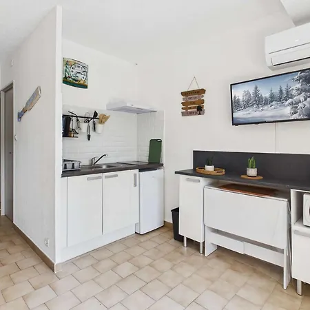 Fonctionnel Avec Terrasse Ensoleillee - Fr-1-326-879 * Marseillan (Herault)