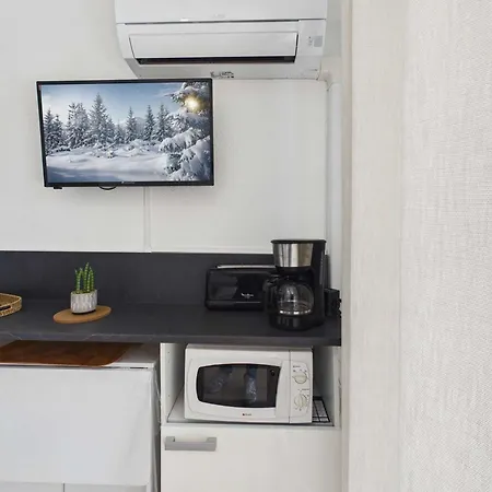 Apartment Fonctionnel Avec Terrasse Ensoleillee - Fr-1-326-879